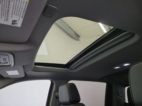 Used 2024 GMC Sierra 2500 Denali w/ Denali Reserve Package image 18