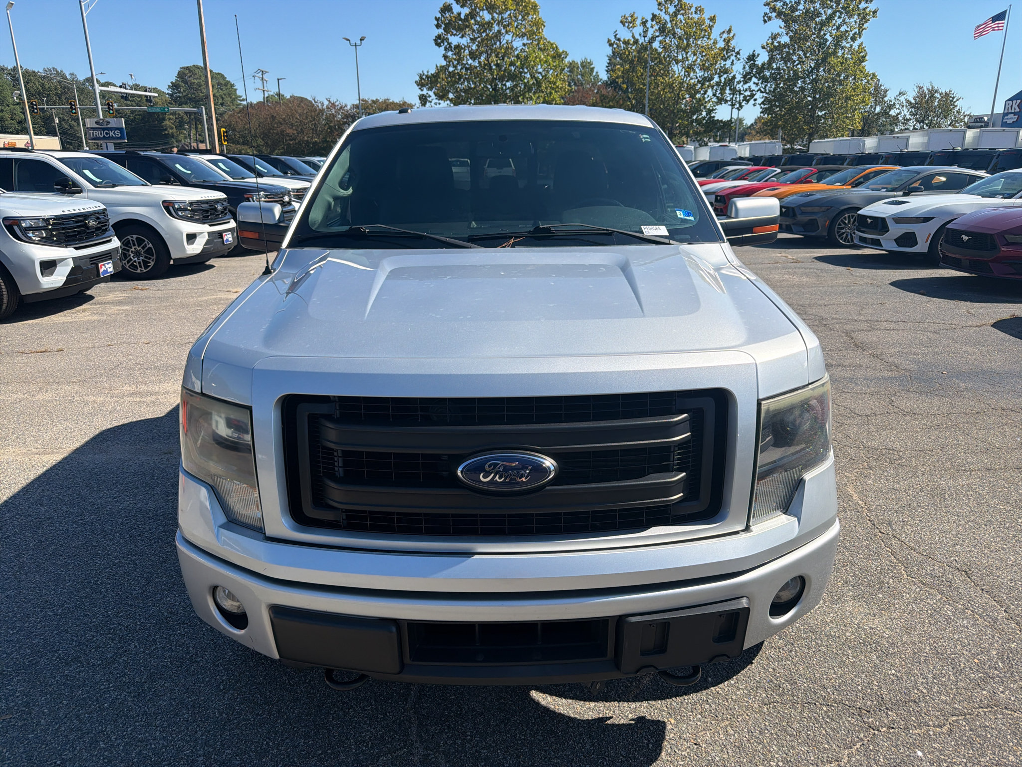 Used 2014 Ford F150 FX4 w/ Equipment Group 402A Luxury AWD/4WD image 2