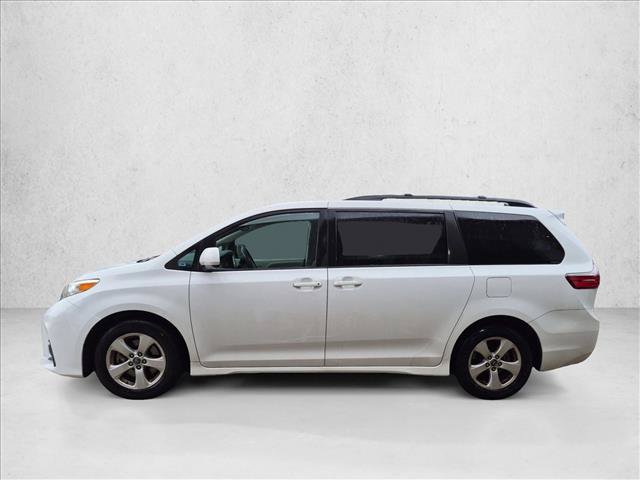 Used 2020 Toyota Sienna LE w/ Carpet Mat Package FWD image 8
