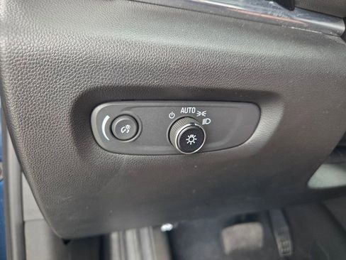 Certified 2023 Chevrolet Traverse LT image 23