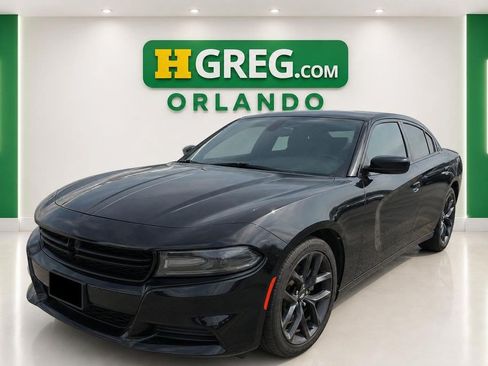 Used 2021 Dodge Charger SXT w/ Blacktop Package RWD image 4