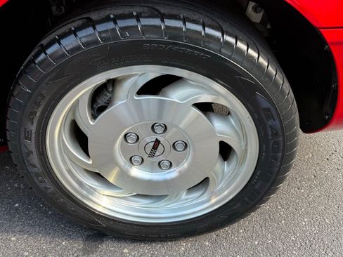 Used 1996 Chevrolet Corvette Convertible image 38