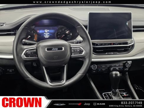 Used 2025 Jeep Compass Limited AWD/4WD image 15