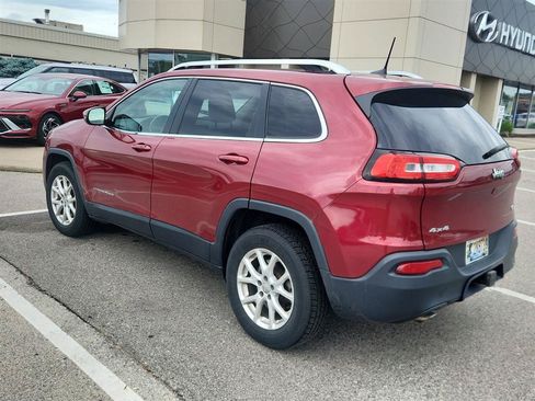 Used 2016 Jeep Cherokee Latitude w/ Comfort/Convenience Group AWD/4WD image 6