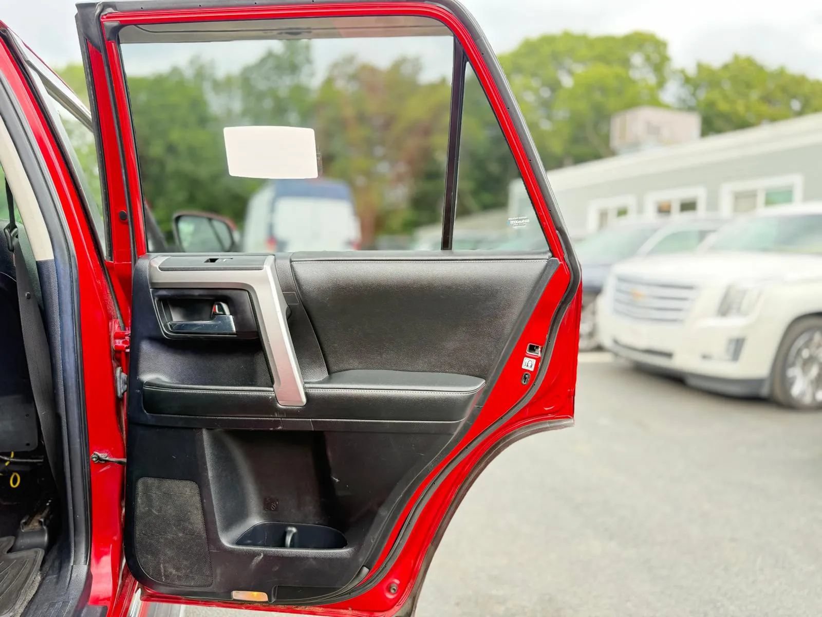 Used 2014 Toyota 4Runner Limited AWD/4WD image 31