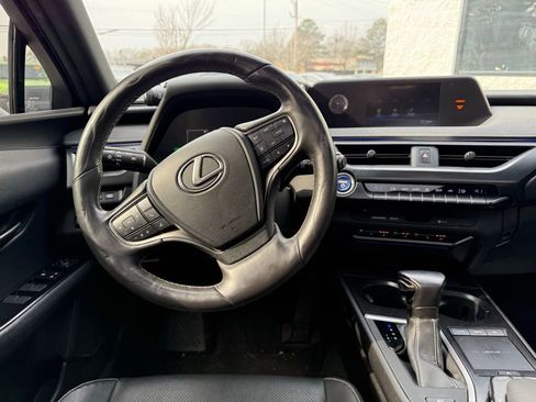 Used 2019 Lexus UX 250h image 9