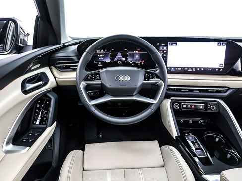 New 2025 Audi Q5 Prestige image 4