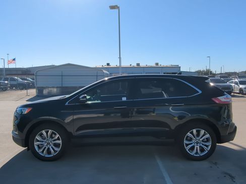 Used 2024 Ford Edge Titanium image 7