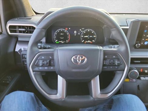 Used 2025 Toyota 4Runner 4WD image 21