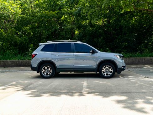 Certified 2022 Honda Passport TrailSport image 10