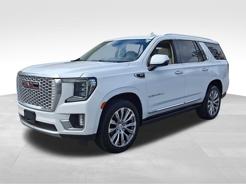 Used 2023 GMC Yukon Denali AWD/4WD image 3