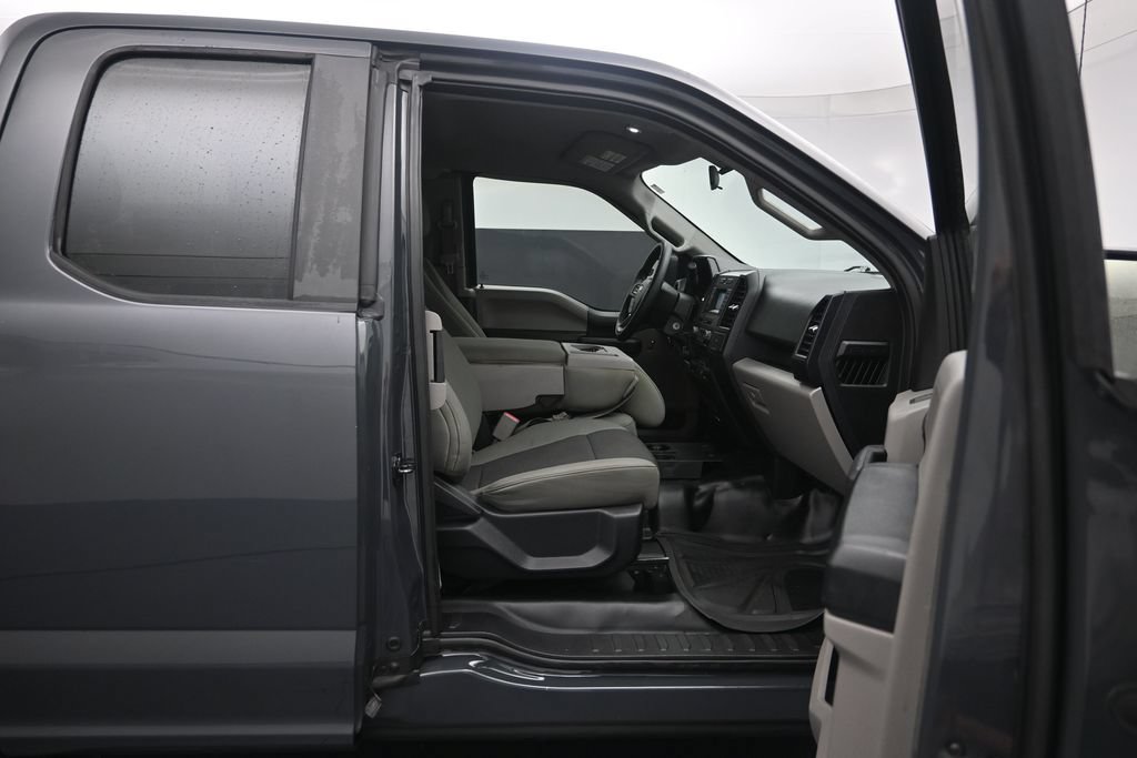 Used 2016 Ford F150 XL w/ Equipment Group 101A Mid RWD image 26