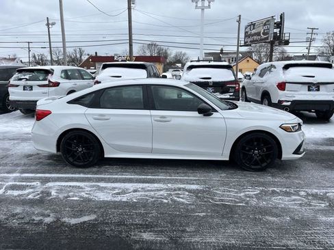 Used 2023 Honda Civic Sport image 11