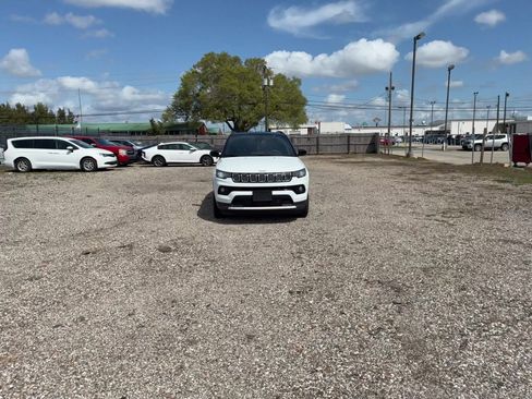 Used 2025 Jeep Compass Limited image 6