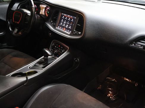 Used 2019 Dodge Challenger R/T Scat Pack w/ Shaker Package RWD image 11