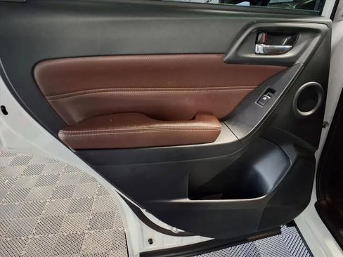 Used 2017 Subaru Forester 2.0XT Touring image 16