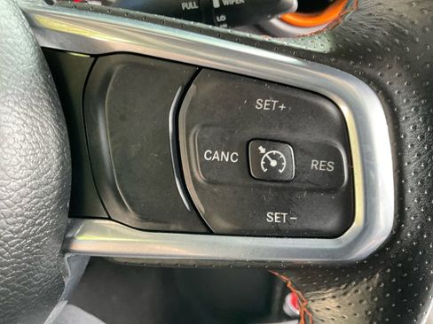 Used 2022 Jeep Gladiator Mojave w/ LED Lighting Group AWD/4WD image 36