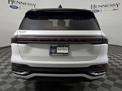 Used 2026 Lincoln Nautilus Reserve AWD/4WD image 5
