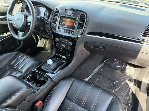 Used 2022 Chrysler 300 S image 28
