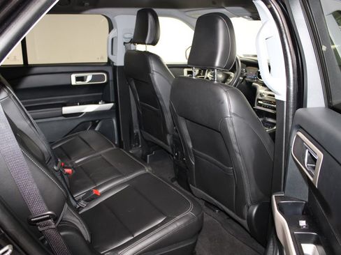 Used 2023 Ford Explorer XLT w/ Equipment Group 202A AWD/4WD image 22