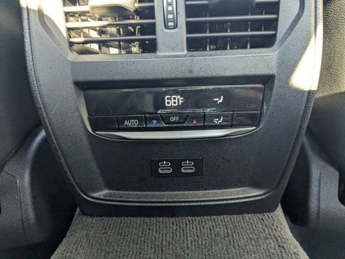 Used 2021 BMW 430i Coupe w/ M Sport Package image 16