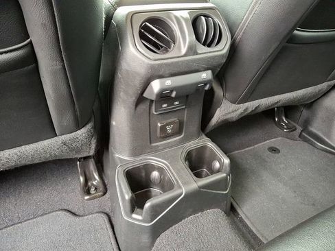 Used 2022 Jeep Gladiator Overland w/ Popular Equipment Package image 13