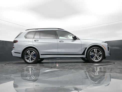Used 2026 BMW X7 M60i AWD/4WD image 27