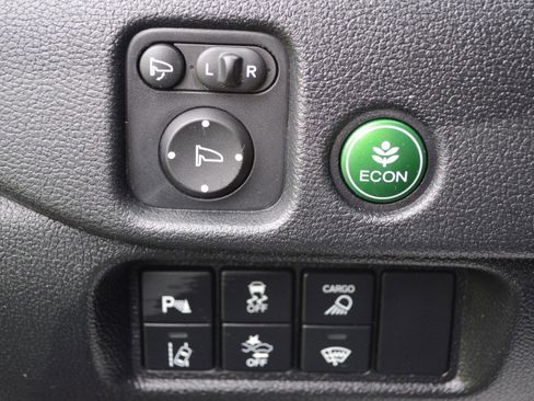 Used 2025 Honda Ridgeline TrailSport image 31