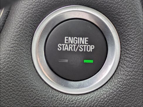 Used 2023 Chevrolet Traverse RS AWD/4WD image 30