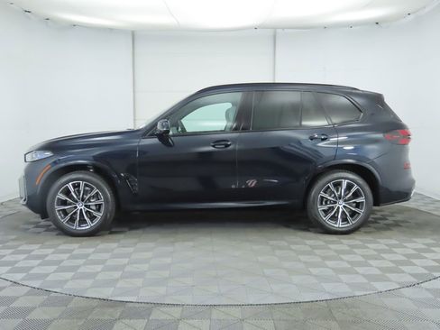 Used 2026 BMW X5 sDrive40i w/ M Sport Package image 9