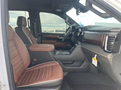 Used 2024 GMC Sierra 2500 Denali Ultimate image 14