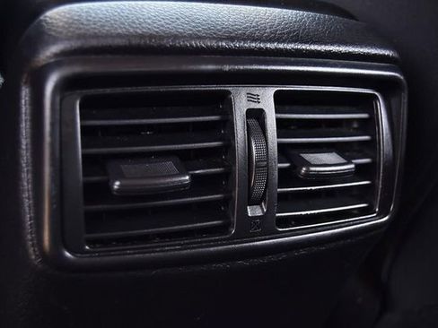 Used 2022 Nissan Rogue Sport SV image 23