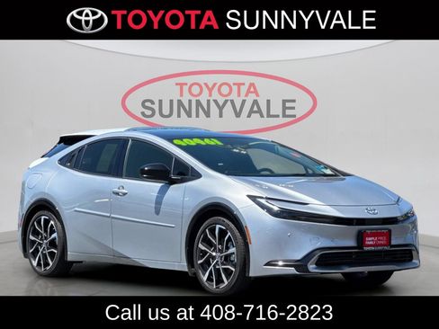 Used 2026 Toyota Prius Plug-In Hybrid FWD image 10
