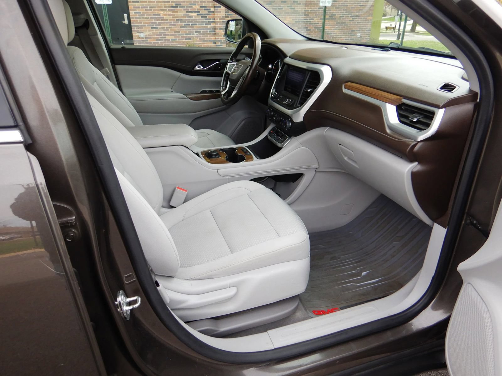 Used 2020 GMC Acadia SLE AWD/4WD image 20