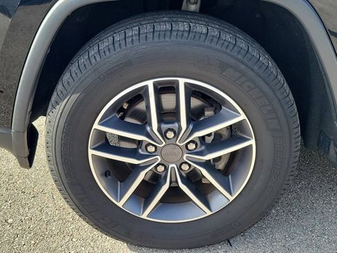 Used 2020 Jeep Grand Cherokee Laredo w/ Laredo X Package image 10