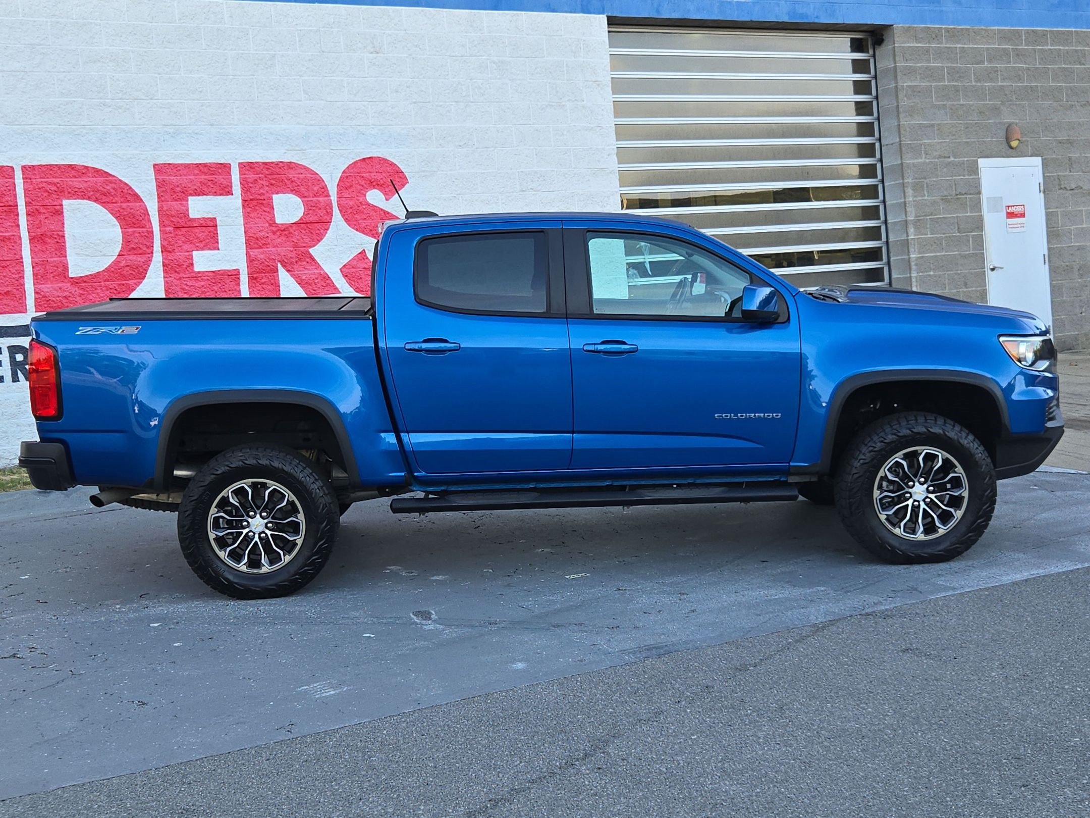 Used 2021 Chevrolet Colorado ZR2 AWD/4WD image 8
