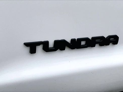 Used 2016 Toyota Tundra SR5 w/ SR5 Upgrade Package image 10