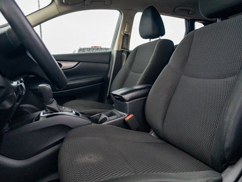 Used 2021 Nissan Rogue Sport S image 23