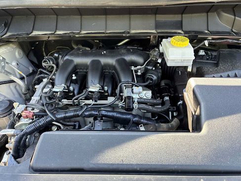 Used 2024 Nissan Pathfinder SV AWD/4WD image 17