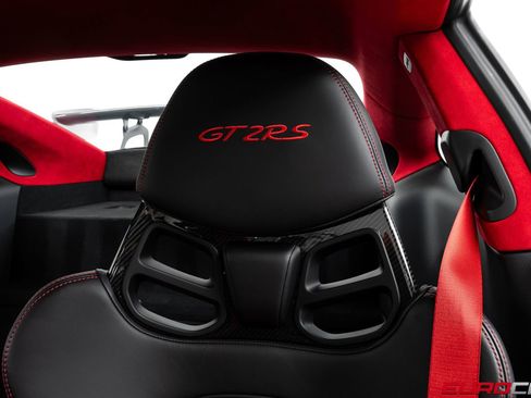 Used 2018 Porsche 911 GT2 RS image 49