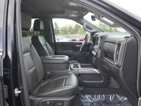 Used 2020 GMC Sierra 2500 Denali w/ Denali Ultimate Package AWD/4WD image 11