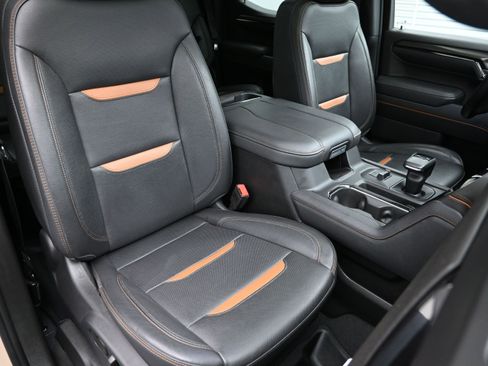 Used 2023 GMC Sierra 1500 AT4 w/ AT4 Premium Package AWD/4WD image 44