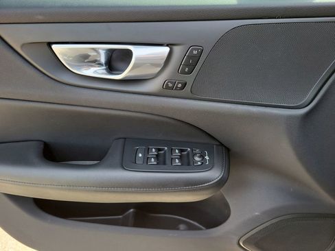 Used 2024 Volvo S60 B5 Core image 22