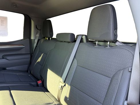 Used 2025 Chevrolet Silverado 1500 LT image 16