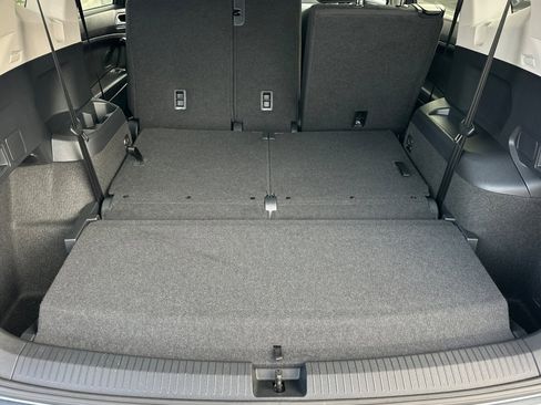 Certified 2024 Volkswagen Tiguan S image 17