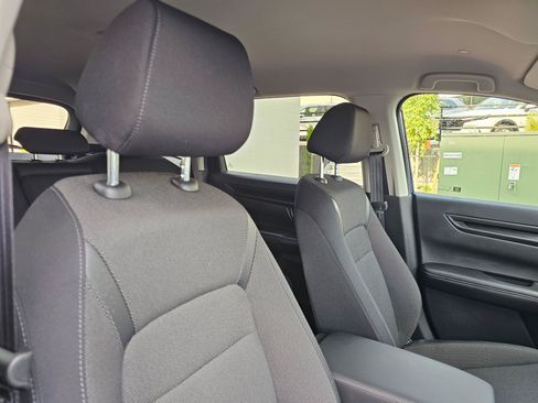 Certified 2025 Honda CR-V LX image 11