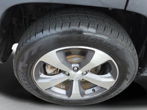 Used 2020 Jeep Cherokee Limited image 20