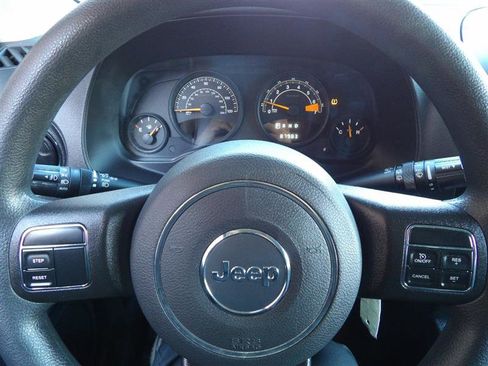 Used 2017 Jeep Patriot Sport w/ Power Value Group image 18