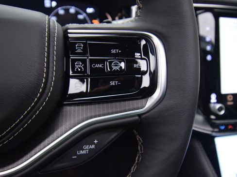 New 2026 Jeep Grand Wagoneer Summit AWD/4WD image 27
