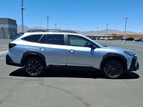 Certified 2025 Subaru Outback Onyx Edition AWD/4WD image 8